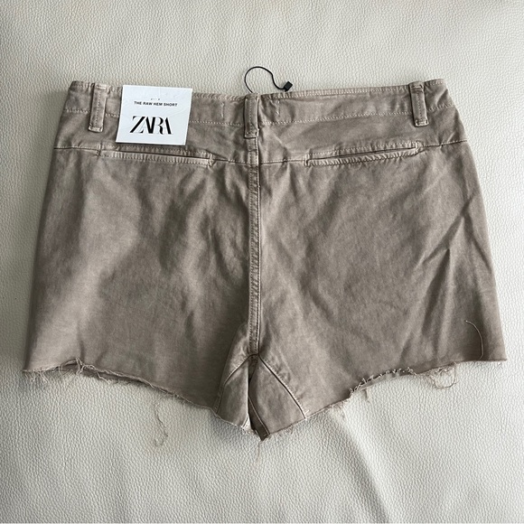 NWT - Zara Women’s ZW Collection Raw Edge Denim Short - Size L - Picture 9 of 13